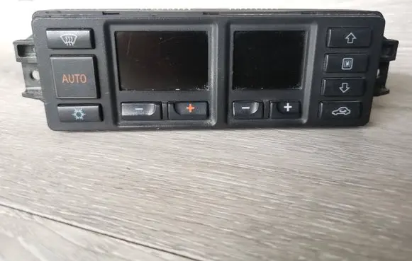 Audi A4 S4 B5 8D Climate control unit 8D0820043H 5HB00650011