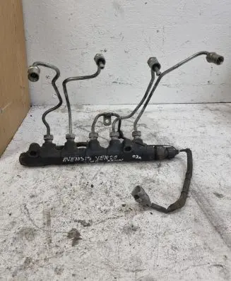 Toyota Avensis Verso Fuel main line pipe