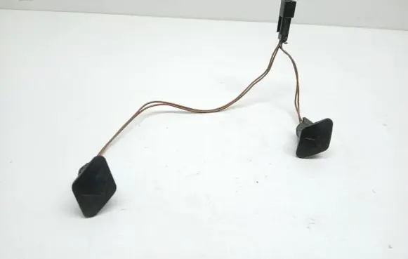 Steering wheel buttons/switches