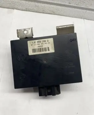 Skoda Octavia Mk1 (1U) Central body control module 1J0959799Q