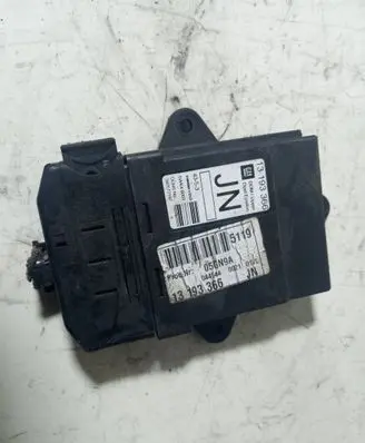 Opel Zafira B Door control unit/module 13193366