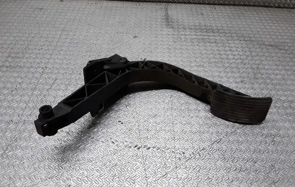 Mercedes-Benz ML W163 Accelerator throttle pedal