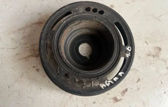 Opel Astra H Crankshaft pulley