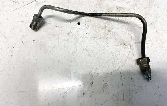 Toyota Avensis T220 Fuel line pipe