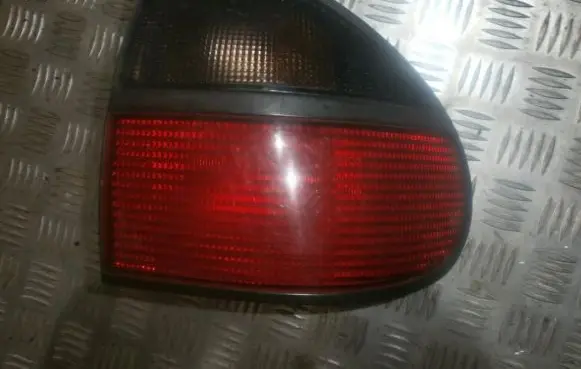 Renault Laguna I Rear/tail lights 7700820051