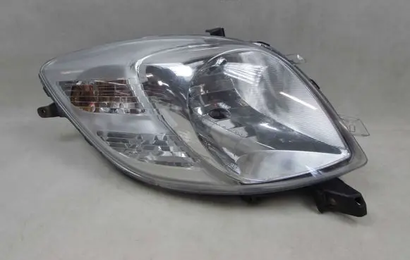 Toyota Yaris Headlight/headlamp 89900739 58293