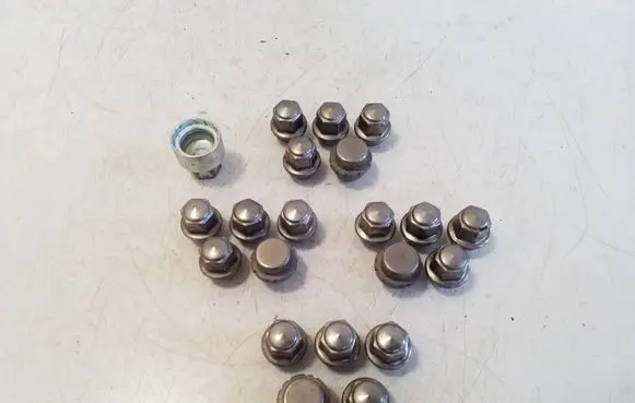 Ford Kuga III Nuts/bolts 