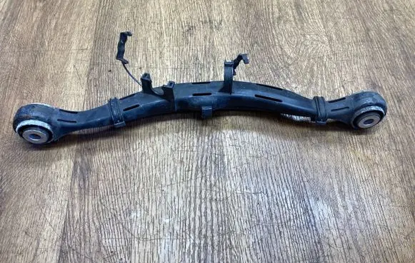 Rear control arm