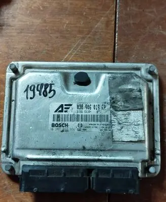 Volkswagen Golf VI Engine control unit/module 038906019aa 0281012932