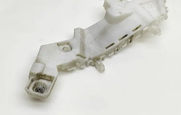 Buick Encore GX I Front bumper mounting bracket 42707794
