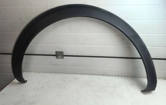 Peugeot 3008 II Rear arch trim 9825289077