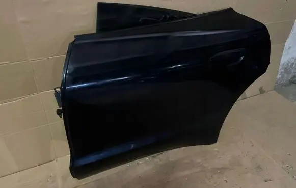 Porsche Taycan 9J1 Front door