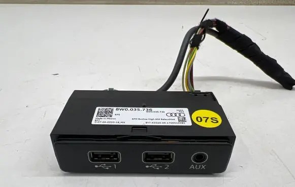 Audi Q5 SQ5 FY USB socket connector 8W0035736