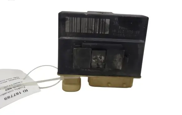 Citroen C5 Glow plug pre-heat relay 9652021180 018010951