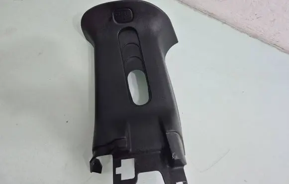 Dodge Grand Caravan (C) pillar trim 0ZR08DX9AI