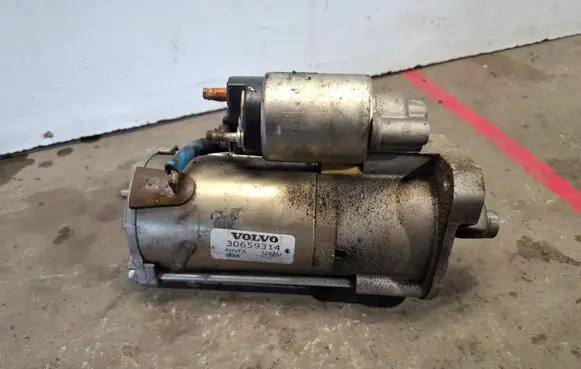 Volvo V60 Starter motor 30659314