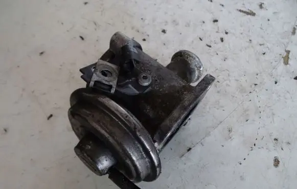 BMW 5 E60 E61 EGR valve 7791480