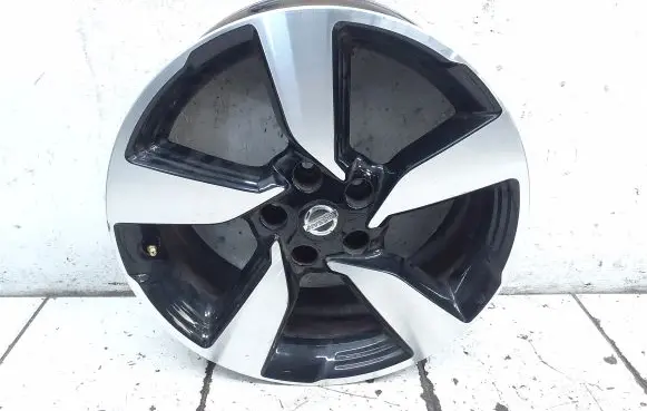 Nissan Qashqai R18 alloy rim N64B0110 4EA8A