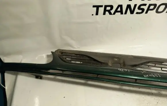 Renault Laguna I Front grill 700819947