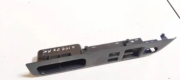 Suzuki Swift I Front door window switch trim 8376262j1 83762-62j1