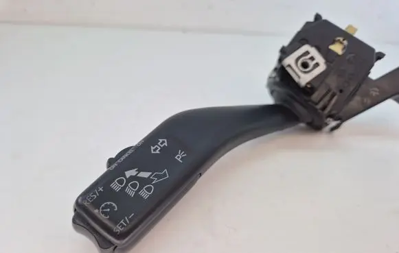Volkswagen Golf V Indicator stalk 1K0953513G