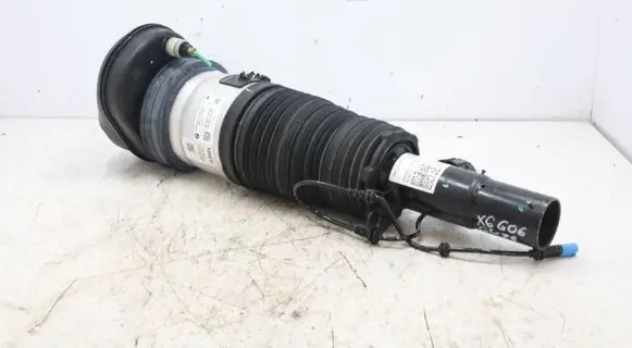 BMW X6 G06 Front shock absorber/damper 6892425