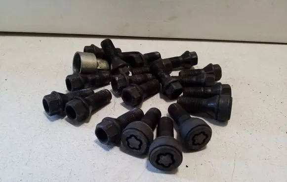 BMW 3 G20 G21 Nuts/bolts 