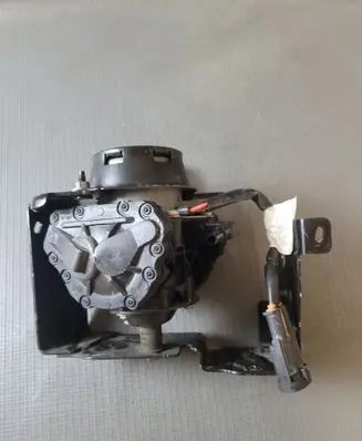 Peugeot 208 Vacuum pump 9803504280 9835028580