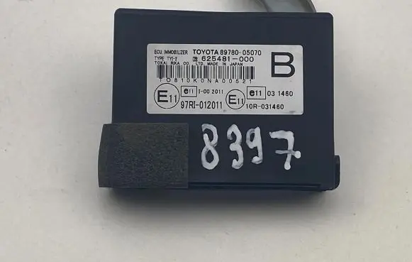 Toyota Avensis T270 Immobilizer control unit/module 8978005070 625481000 97RI012011