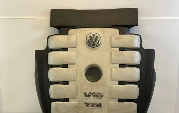 Volkswagen Phaeton Engine cover (trim) 07Z103935L
