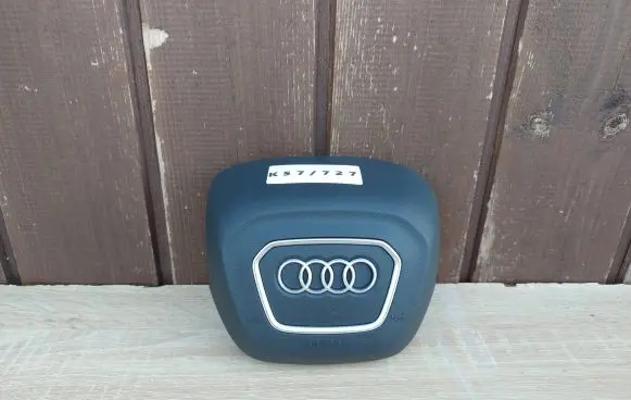 Audi A3 S3 8V Steering wheel airbag cover 62670230