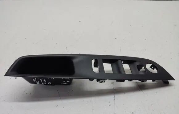 Opel Mokka B Front door window switch trim 9835153980