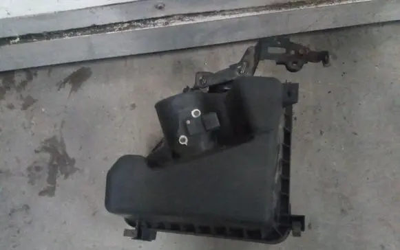 Toyota Verso Air filter box