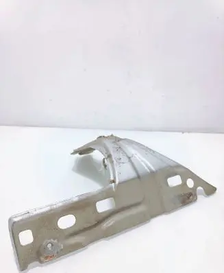 Volkswagen Touran I Fender mounting bracket 1T0821136