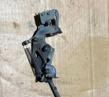 Mercedes-Benz 190 W201 other engine part 0025456814 M102
