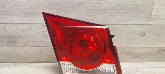 Chevrolet Cruze Tailgate rear/tail lights 