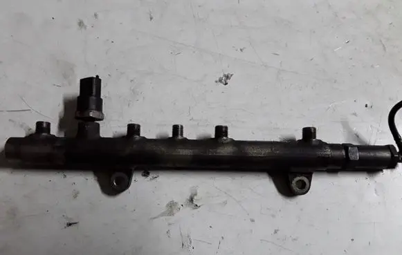 Renault Laguna II Fuel main line pipe 0445214024 8200347176