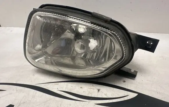 Mercedes-Benz E W211 Front fog light A2118200556 1NB00827501