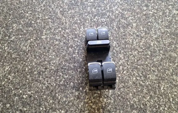 Volkswagen PASSAT CC Electric window control switch