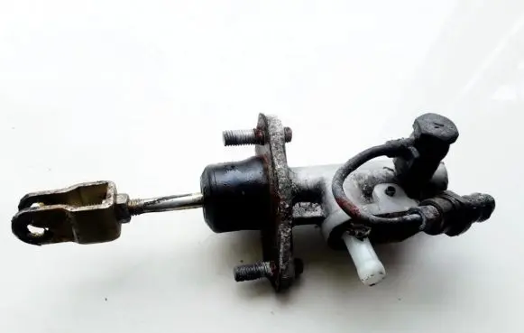 Mitsubishi Space Wagon Clutch master cylinder