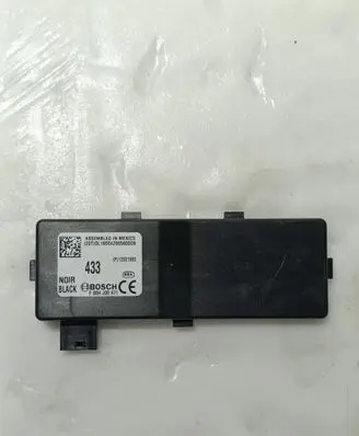 Opel Insignia A Door central lock control unit/module 13501980 F00HJ00471