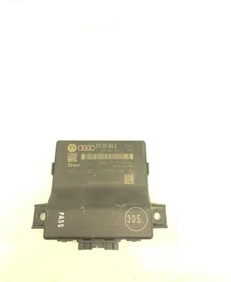 Audi A5 8T 8F Gateway control module 8T0907468D