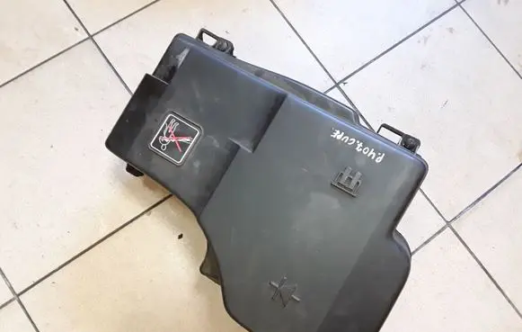 Peugeot 407 Fuse box cover 9644856080
