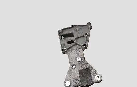 Volvo V40 Generator/alternator bracket 31401077