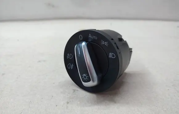 Volkswagen Golf VI Light switch 3C8941431A