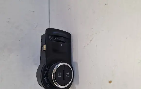 Opel Insignia A Light switch 13268707