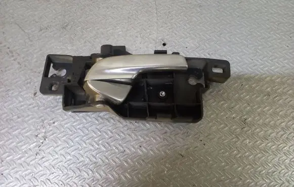 Rear door interior handle