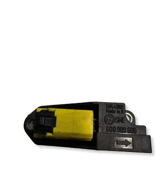 Volkswagen PASSAT B5.5 Airbag deployment crash/impact sensor 6Q0909606