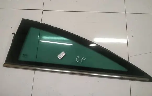 Opel Astra H Rear side window AS3