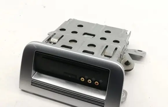 Mercedes-Benz E W212 CD/DVD changer A1669062300